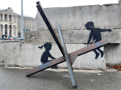 Children of War, les enfants sur la chicane antichar — Street art de Banksy à Kyiv
