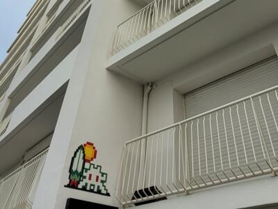 BAB_37, Space Invader de la place Bellevue — Street art de Invader à Biarritz