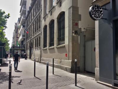 PA_347, Space Invader on 78 Boulevard du Montparnasse — Street art by Invader in Paris