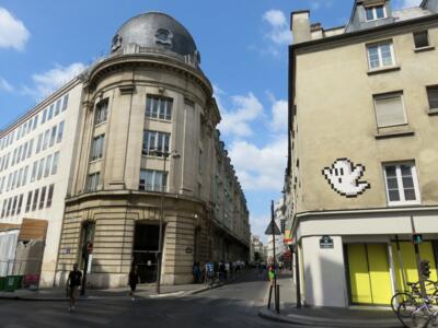 PA_1340, Space Invader de la rue de Rochechouart — Street art de Invader à Paris