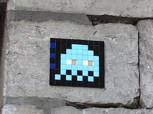 GRN_31, Space Invader de la rue Voltaire — Street art de Invader à Grenoble