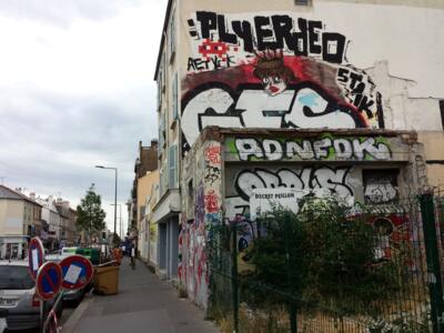 PA_877, Space Invader on 141 Rue de Paris — Street art by Invader in Montreuil