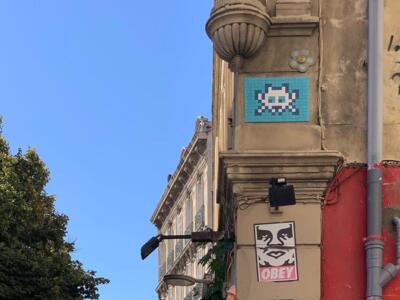 MARS_82, Space Invader du cours Julien — Street art de Invader à Marseille