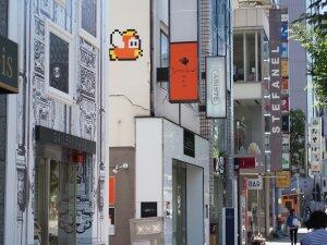 TK_101, Space Invader de la rue Aoyama — Street art de Invader à Tokyo
