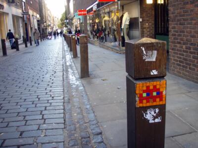 LDN_09, Space Invader on 2-4 Neal Street — Street art by Invader in London