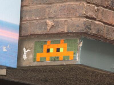 LDN_39, Space Invader de Neal Street — Street art de Invader à London