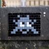 VRS_32, Space Invader de Parterre Latone — Street art de Invader à Versailles