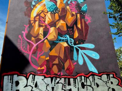 Abys's giant of amber crystals — Street art by Abys in Lyon