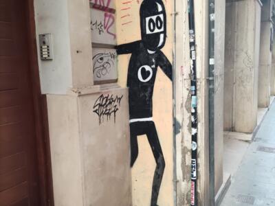Walking Ninja with a White Heart — Street art by David de Limon in València