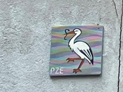 The stork — Street art by PZE in Orléans