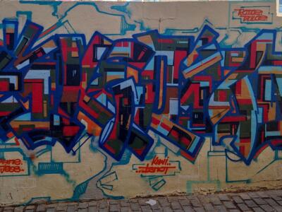 Blue and Red Wildstyle — Street art in València