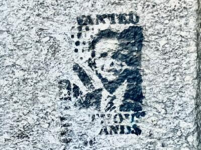 Wanted, portrait au pochoir — Street art à La Chaux-de-Fonds