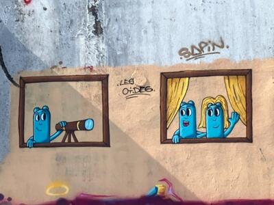 Les Oides à la fenêtre — Street art de Les Oides à Saint-Nazaire