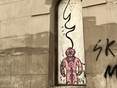 Diver — Street art by Mihas Mishuk in Warsaw