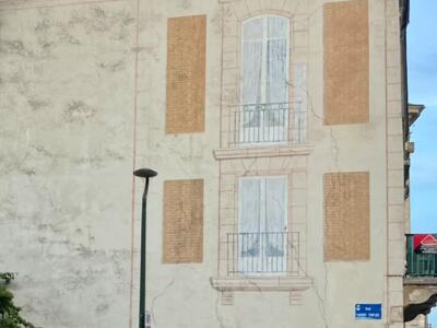 Trompe l’œil des 2 fenêtres — Street art à Orléans