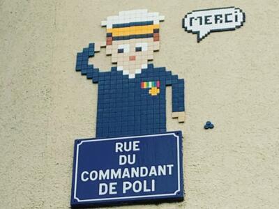 The Commander of Rue de Poli Says MERCI — Street art by Mifamosa in Orléans