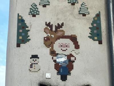 Father Christmas — Street art by Tag Lady in Orléans