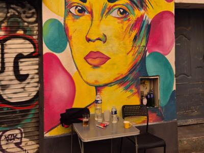 Visage jaune de Manyoly — Street art de Manyoly à Marseille