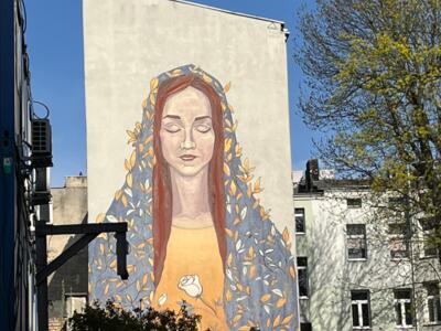 Oblicze piękna (The Face of Beauty) — Street art by Paulina Nawrot in Łódź