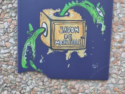 Marseille soap and its green creatures — Street art in Marseille