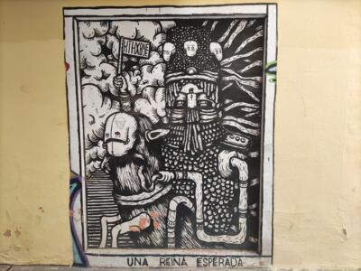 Una Reina Esperada, an Engraved Figure — Street art by kthxbye in València