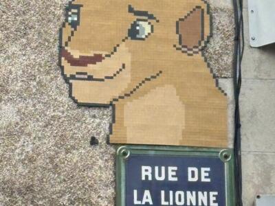 La lionne de la rue de la Lionne — Street art de Mifamosa à Orléans