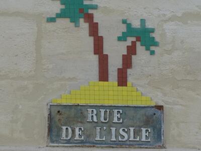Palm Trees on the Island of Rue de l'Isle — Street art by Mifamosa in Libourne