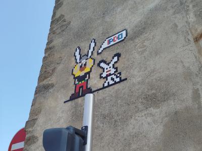 Astérix et Idéfix en mosaïque — Street art de IPDO à Vannes