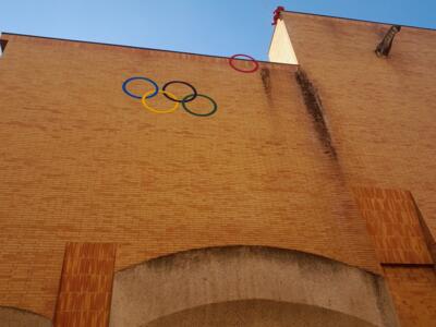 Les jeux olympiques ? — Street art de James Colomina à Toulouse