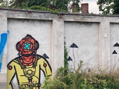 Diver — Street art by Mihas Mishuk in Warszawa