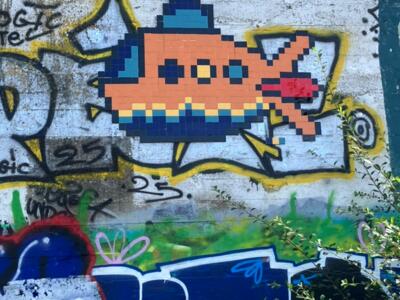 Yellow submarin — Street art in Saint-Nazaire