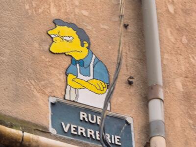 Moe above Rue Verrerie — Street art by IN THE WOUP in Aix-en-Provence