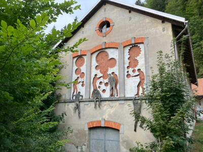 Run for Your Life — Street art by LEVALET in Le Locle