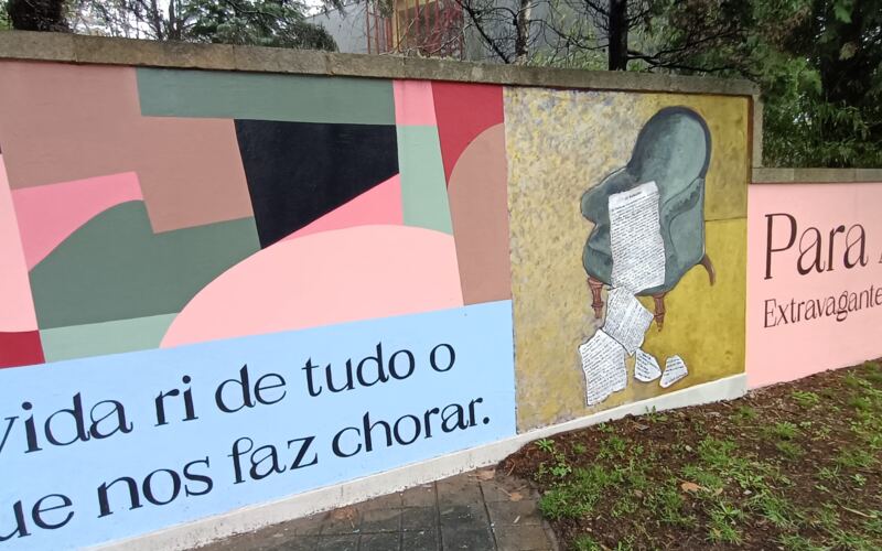 Peinture murale des 100 ans d`Agustina Bessa-Luís en images