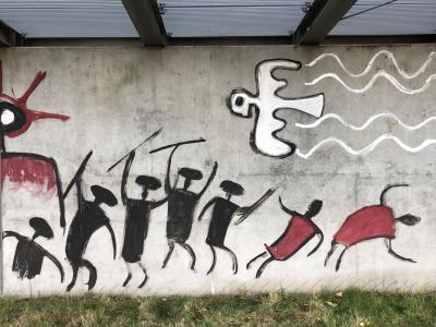 Silhouettes tribales en mouvement