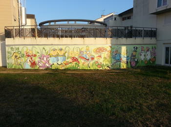 Alice au pays des merveilles france-bourges-graffiti