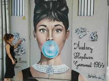 Audrey Hepburn spain-burgos-graffiti