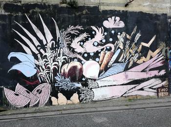  portugal-almada-graffiti