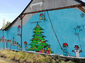 Oides, sapin de Noël france-montoir-de-bretagne-graffiti