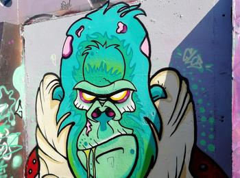 Green gorilla france-angers-graffiti
