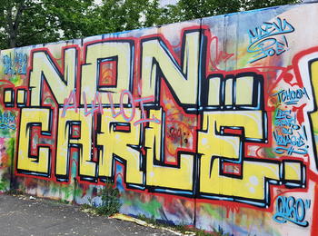 Non a la loi carle france-nantes-graffiti