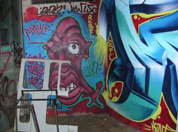 Luminy - Hexagone - 2003 france-marseille-graffiti