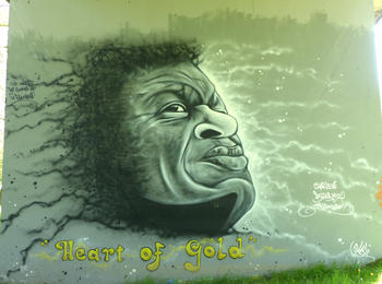 Heart of gold france-reze-graffiti