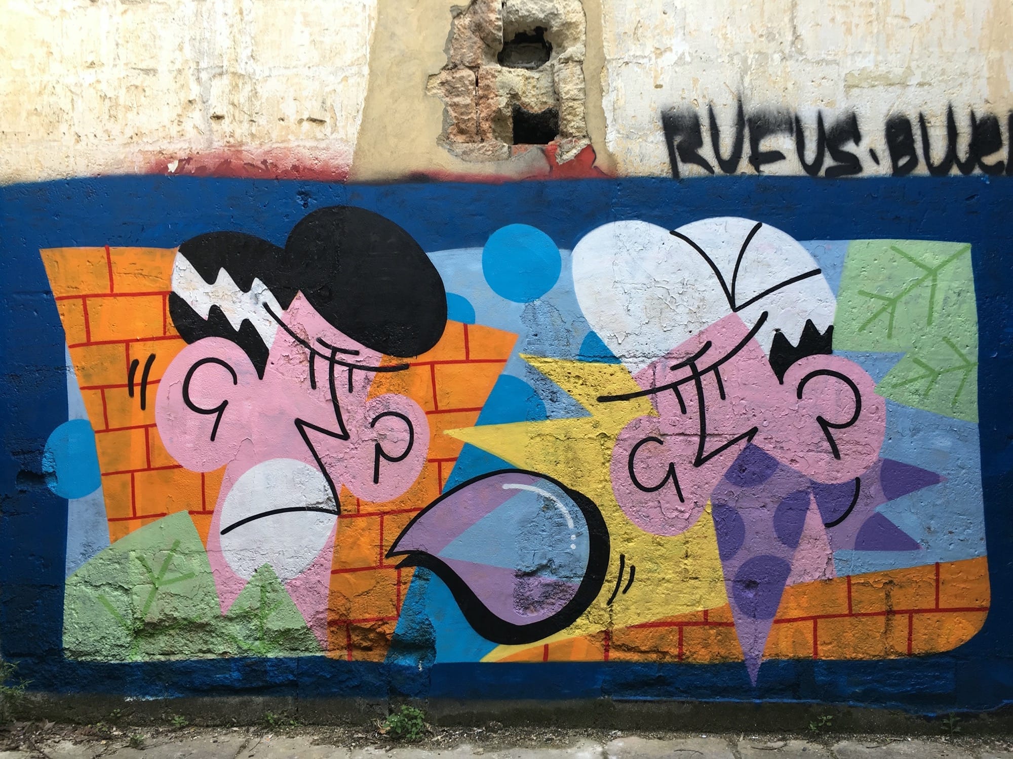 Graffiti 368  capturé par Julien à Bordeaux France