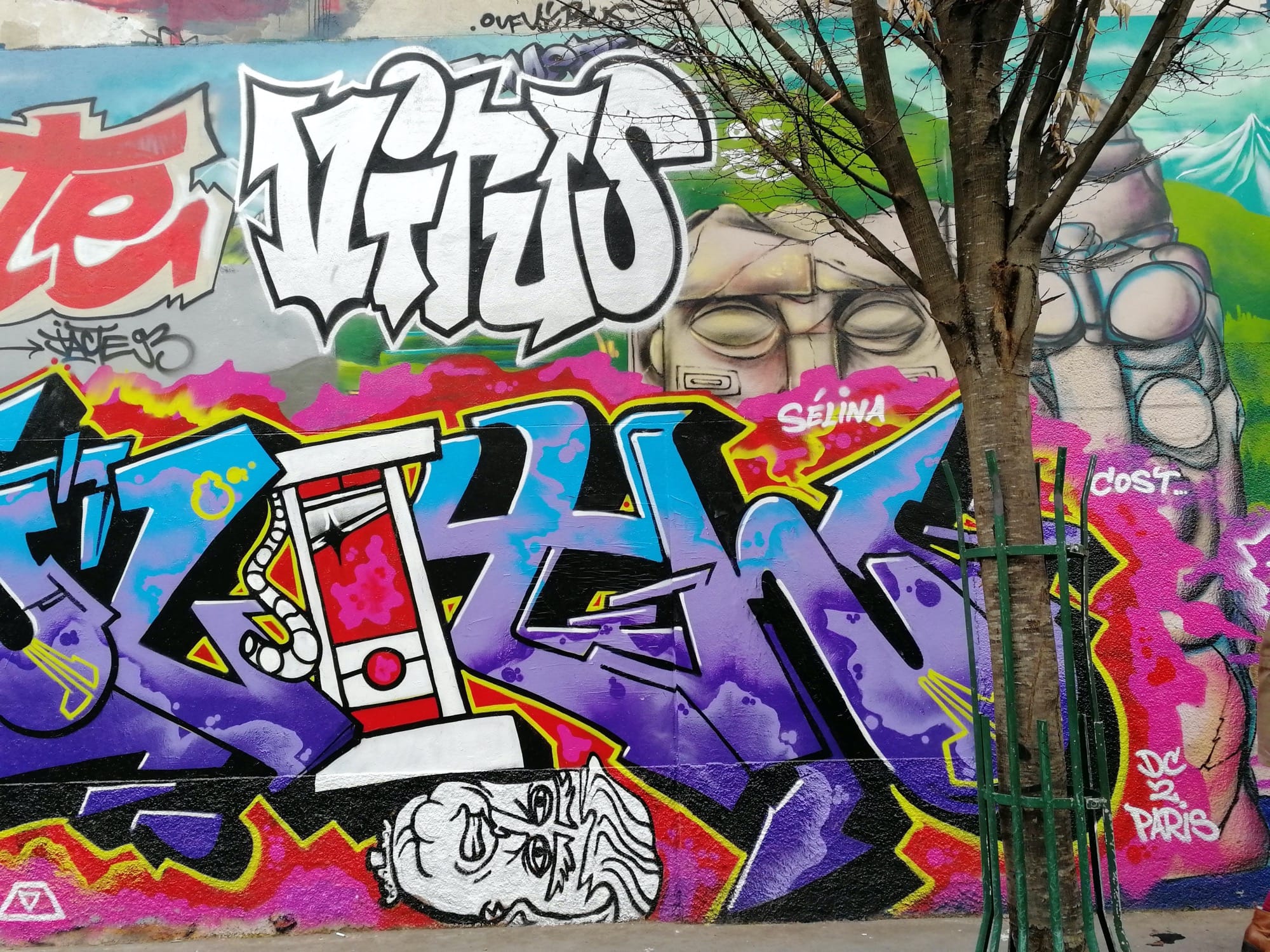 Graffiti 609  capturé par Rabot à Paris France