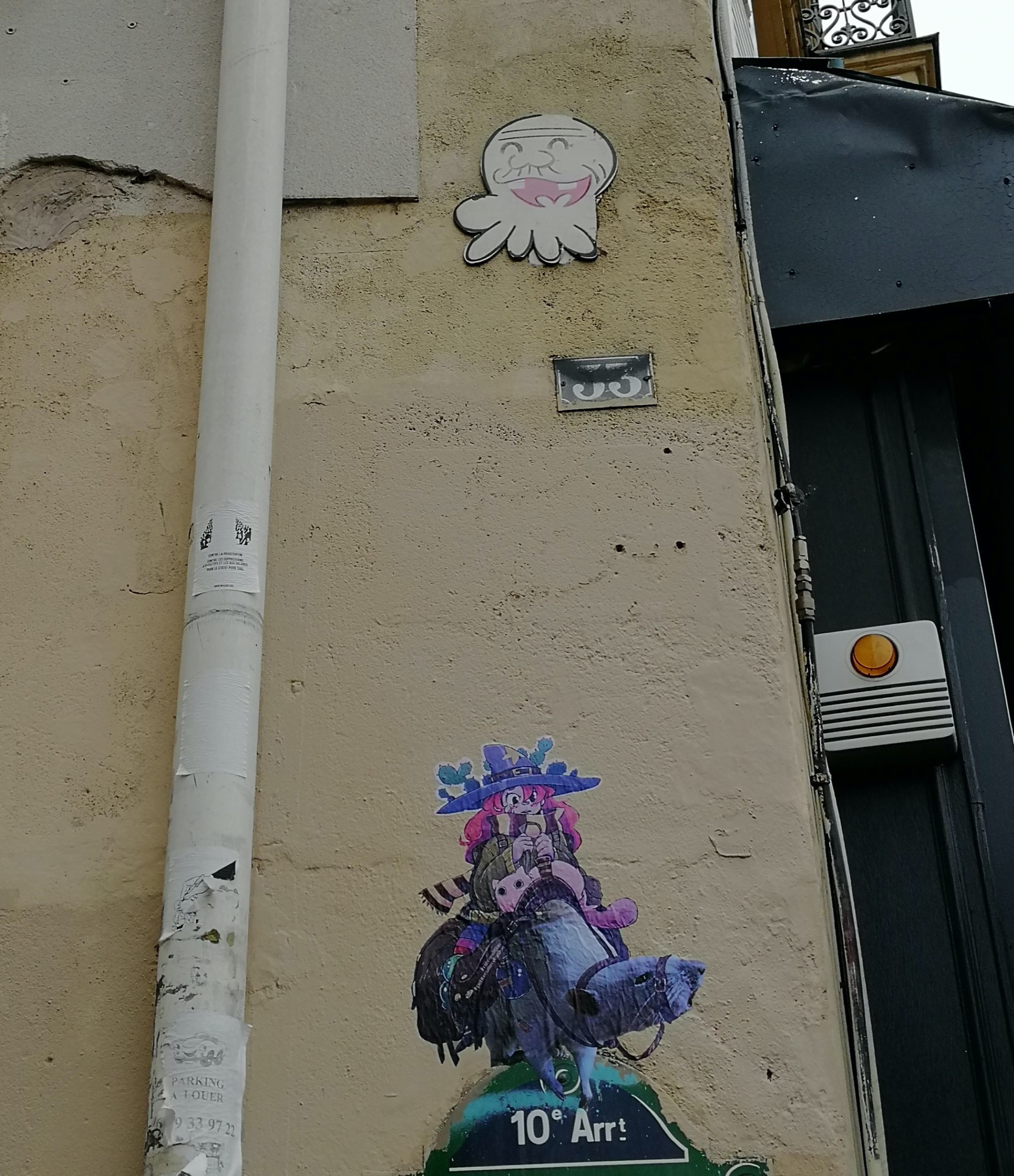 Sticking 623  by the artist Gzup captured by Rabot in Paris France