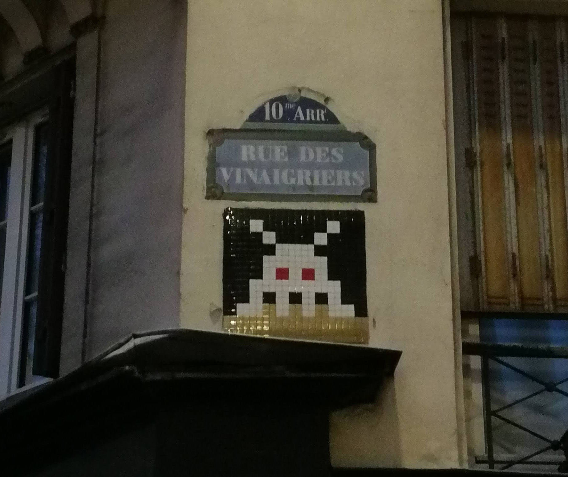 Mosaic 662  by the artist Invader captured by Rabot in Paris France