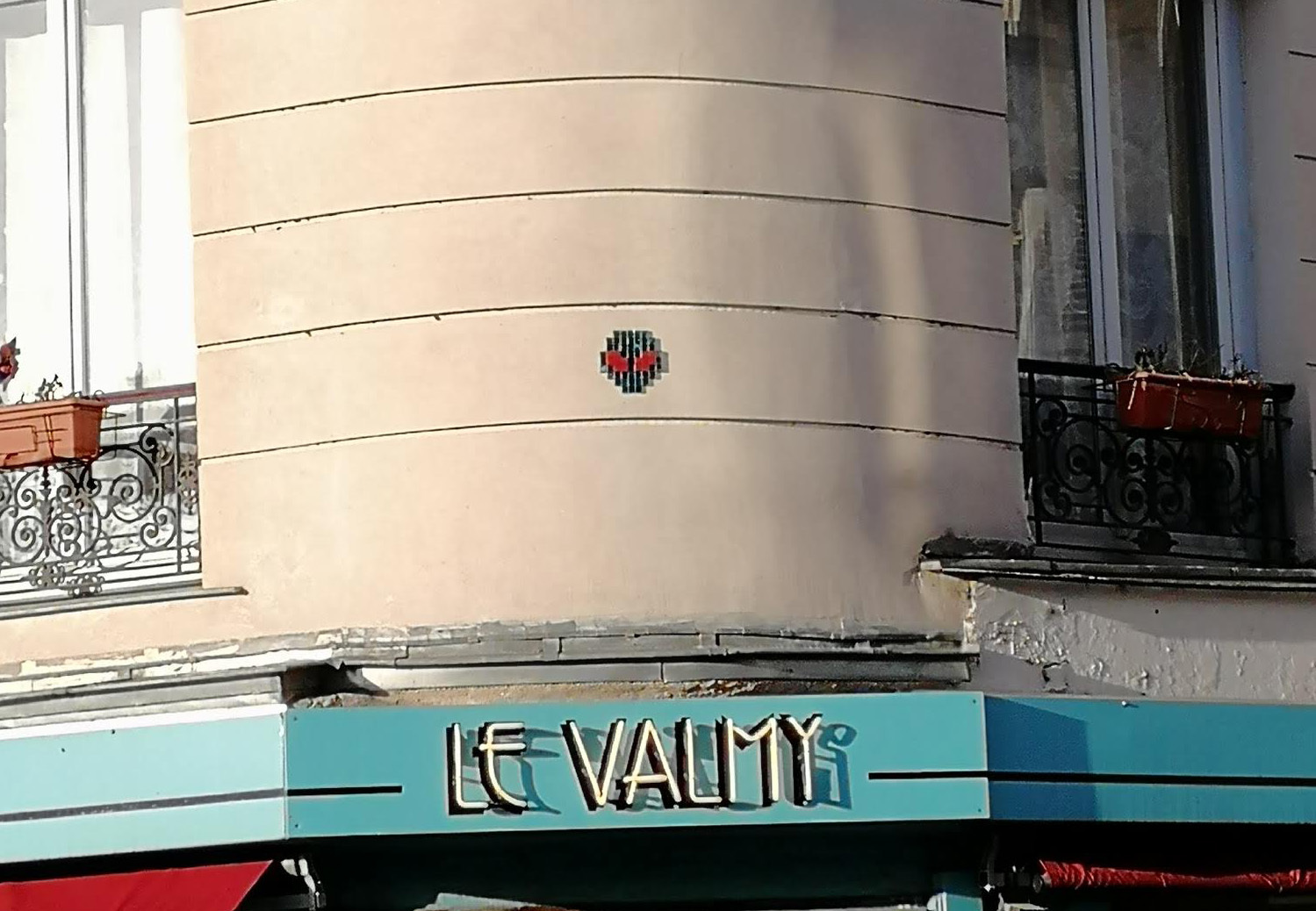 Mosaic 668  by the artist Invader captured by Rabot in Paris France