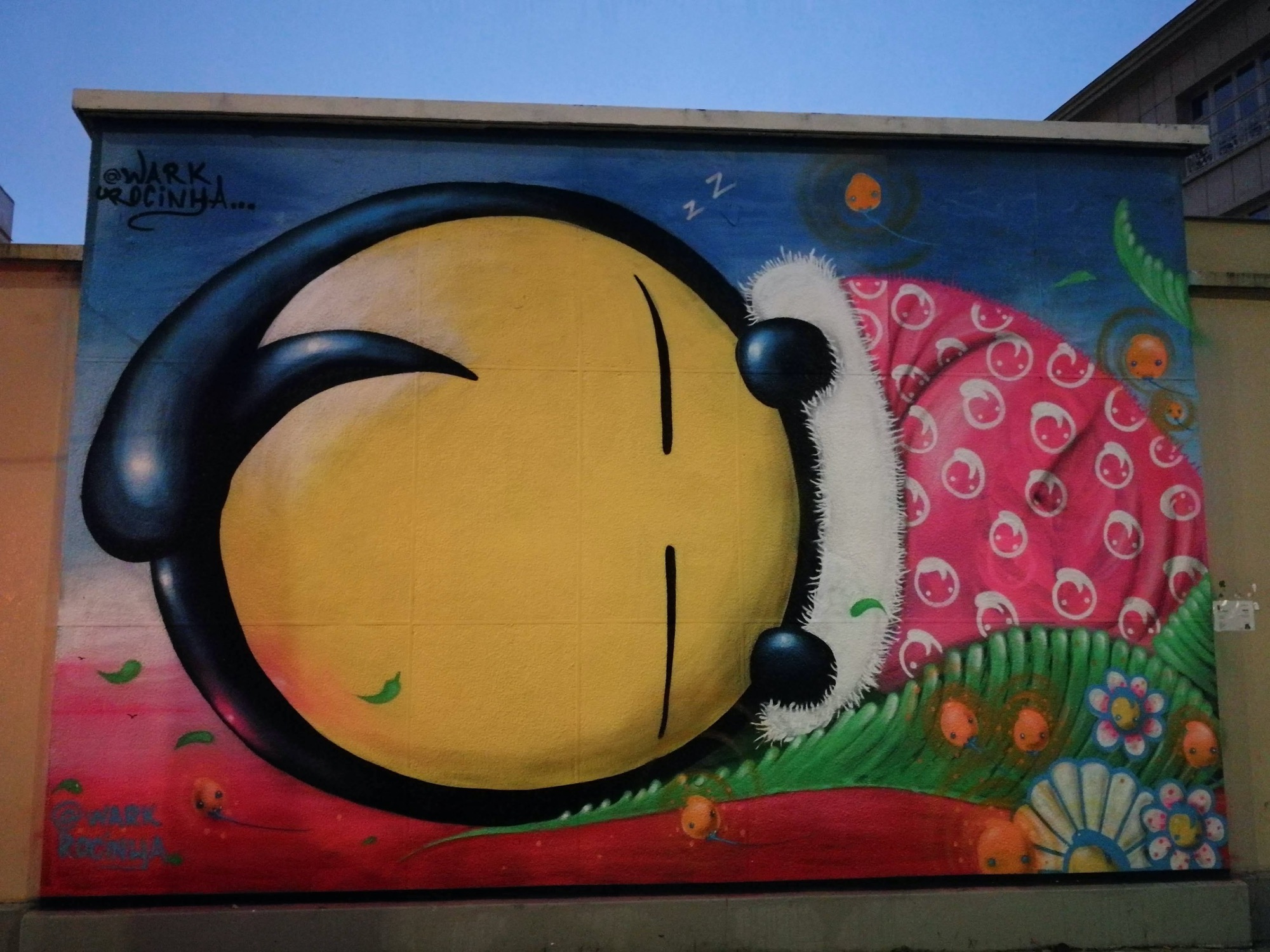 Graffiti 728  de Wark capturé par Rabot à Paris France