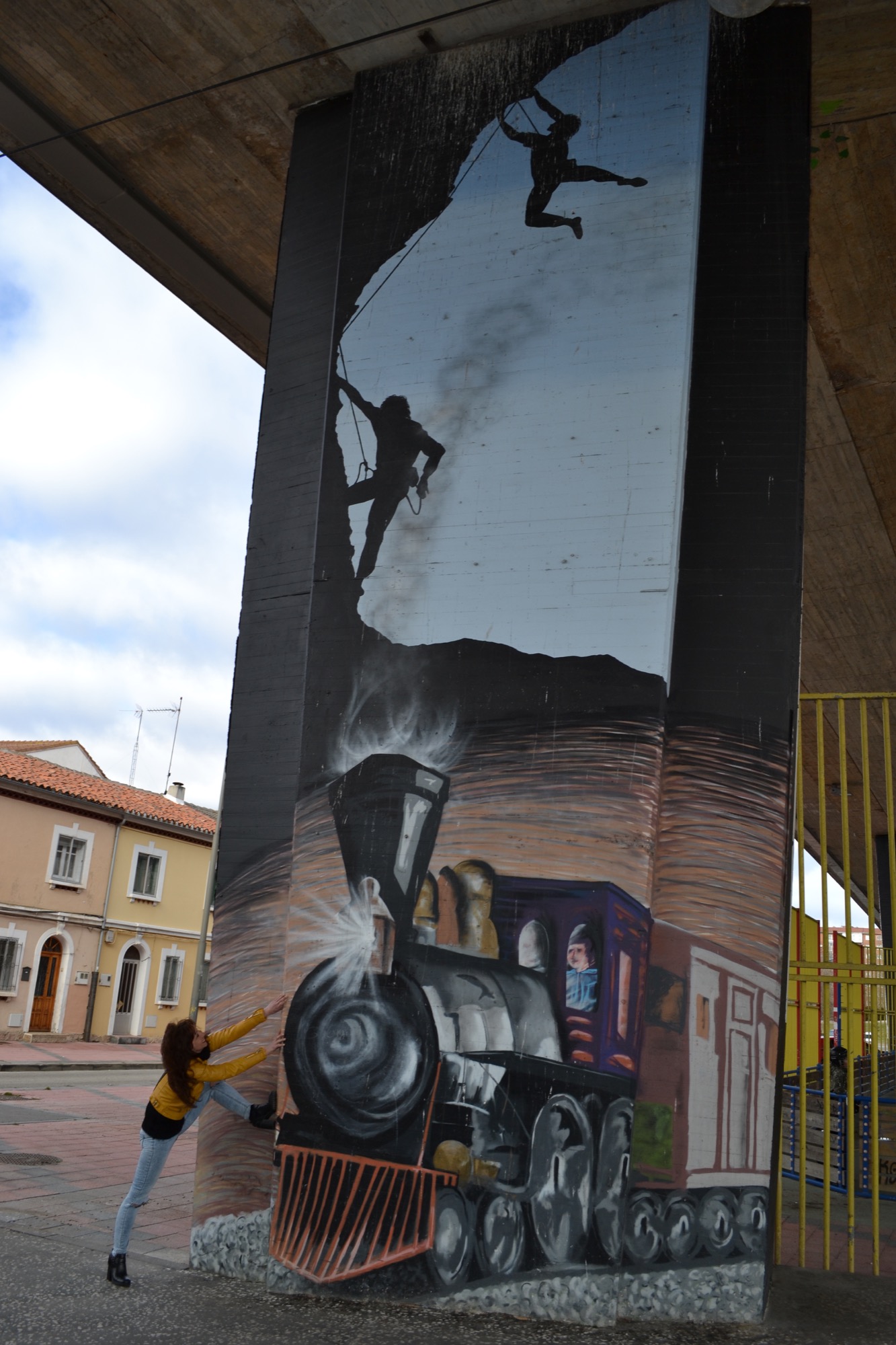 Graffiti 774 La Locomotora captured by ankarkzoo in Burgos Spain